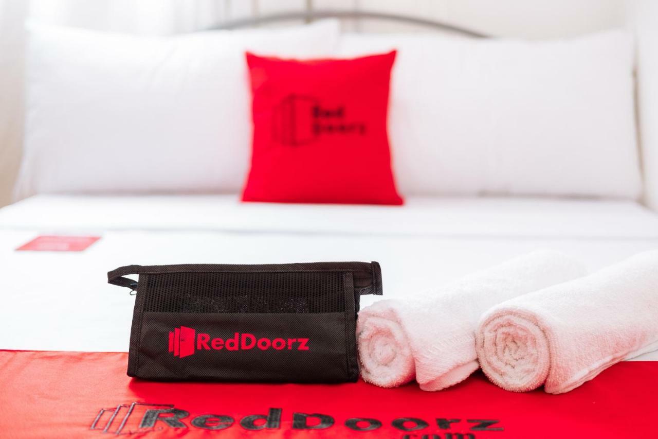Reddoorz Premium @ Amaia Skies Avenida Manila Exterior foto